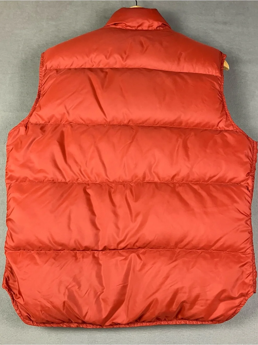Vintage Woolrich Men’s Size M Down Puffer Vest Snap Front Pockets Burnt Orange.